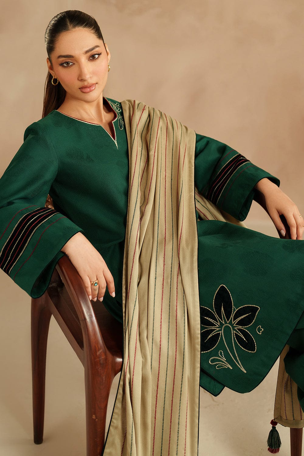 3 PC - EMBROIDERED DHANAK SUIT-AB157